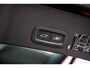 Volvo XC40 1.5 T3 Inscription | Trekhaak | Panoramadak | Elektrisch bedienbare stoelen | Adaptieve cruise control | BLIS | 360 Camera | Stoel-achterbank-stuurwiel- en parkeerverwarming | Harman Kardon audio |