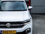 Volkswagen T-Cross 1.0 TSI R-Line Style | Stoelverwarming | Virtual Cockpit | Privacy Glas | Adaptieve Cruise Control | PDC | Dode Hoek Detectie | Mistlampen | Apple Carplay | Android Auto | Navigatie | DAB+ Radio