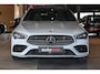Mercedes-Benz CLA 200 4MATIC AMG. Pano, HUD, Keyless, Camera, CarPlay, Sfeer!