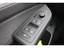 Volkswagen Golf Life Edition eHybrid | 'App-Connect' draadloze smartphone integratie | Achterbank in ongelijke delen neerklapbaar incl. middenarmsteun en doorlaadmogelijkheid | Afstandscontrolesysteem (Front Assist)