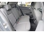 Volkswagen Golf Life Edition eHybrid | 'App-Connect' draadloze smartphone integratie | Achterbank in ongelijke delen neerklapbaar incl. middenarmsteun en doorlaadmogelijkheid | Afstandscontrolesysteem (Front Assist)
