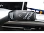 Volkswagen Golf Life Edition eHybrid | 'App-Connect' draadloze smartphone integratie | Achterbank in ongelijke delen neerklapbaar incl. middenarmsteun en doorlaadmogelijkheid | Afstandscontrolesysteem (Front Assist)