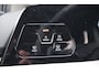 Volkswagen Golf Life Edition eHybrid | 'App-Connect' draadloze smartphone integratie | Achterbank in ongelijke delen neerklapbaar incl. middenarmsteun en doorlaadmogelijkheid | Afstandscontrolesysteem (Front Assist)