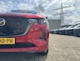 Mazda CX-60 2.5 e-SkyActiv PHEV Homura Draadloze Apple Carplay Android Auto | Panoramisch schuif kanteldak | Head up display | Bose | 360 camera | Elektrische achterklep | Stoelgeheugen | Stoelkoeling/verwarming | Dodehoeksensoren | Adaptieve led koplampen | Adaptieve cruise control |