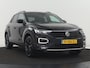 Volkswagen T-Roc 1.5 TSI Sport | Carplay | Virtual Cockpit | Full LED | Navigatie | Climate control | Parkeerhulp | 19'' lichtmetalen velgen | Bluetooth | Getint glas | Sportstuur
