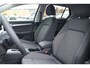 Volkswagen Golf Life Edition eHybrid | 'App-Connect' draadloze smartphone integratie | Achterbank in ongelijke delen neerklapbaar incl. middenarmsteun en doorlaadmogelijkheid | Afstandscontrolesysteem (Front Assist)