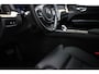 Volvo XC60 2.0 T6 Plug-in hybrid AWD Plus Dark | PREMIUM / LIGHTNING / INTERIEUR- PACK | PANORAMADAK | ACHTERBANKVERWARMING | DAB | APPLE | 360 CAMERA | 20"