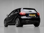 Mercedes-Benz A-klasse 180 Ambition Sport (NAVI,PDC,CLIMATE,CRUISE,LED,BLACK EDITION,BLUETOOTH,SPORTSTOELEN,LM VELGEN,NETTE STAAT)