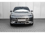 Volkswagen T-Roc R-Line First Edition | 'App-Connect' draadloze smartphone integratie | 30,5 cm display met 2D en 3D weergave | Automatische afstandsregeling (Adaptive Cruise Control)