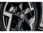 Volkswagen T-Roc R-Line First Edition | 'App-Connect' draadloze smartphone integratie | 30,5 cm display met 2D en 3D weergave | Automatische afstandsregeling (Adaptive Cruise Control)