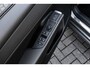 Volkswagen T-Roc R-Line First Edition | 'App-Connect' draadloze smartphone integratie | 30,5 cm display met 2D en 3D weergave | Automatische afstandsregeling (Adaptive Cruise Control)