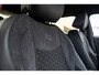 Volkswagen T-Roc R-Line First Edition | 'App-Connect' draadloze smartphone integratie | 30,5 cm display met 2D en 3D weergave | Automatische afstandsregeling (Adaptive Cruise Control)