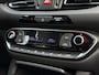 Hyundai i30 Wagon 1.5 T-GDi MHEV Premium | All Season Banden | Afn. Trekhaak 1.410kg | Navigatie | Lederen Bekleding | Stoel & Stuurverwarming | Parkeersensoren | Camera