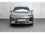 Volkswagen T-Roc R-Line First Edition | 'App-Connect' draadloze smartphone integratie | 30,5 cm display met 2D en 3D weergave | Automatische afstandsregeling (Adaptive Cruise Control)