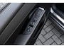 Volkswagen T-Roc R-Line First Edition | 'App-Connect' draadloze smartphone integratie | 30,5 cm display met 2D en 3D weergave | Automatische afstandsregeling (Adaptive Cruise Control)