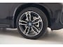 BMW iX1 xDrive30 M Sport [ Panorama Stuur-&Stoelverwarming Navi Camera Apple/Android ]