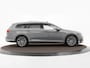 Volkswagen Passat Variant 1.4 TSI 218pk DSG PHEV GTE Business · Panoramadak · Camera · Inklap. Trekhaak · Keyless · Stoelverwarming · Apple/Android Car Play · Massagefunctie Bestuurdersstoel ·