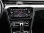 Volkswagen Passat Variant 1.4 TSI 218pk DSG PHEV GTE Business · Panoramadak · Camera · Inklap. Trekhaak · Keyless · Stoelverwarming · Apple/Android Car Play · Massagefunctie Bestuurdersstoel ·