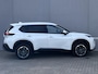 Nissan X-Trail 1.5 e-Power Tekna Automaat / Fabrieksgarantie tot 03-2028 / Navigatie / Lederen Bekleding / Stoel- en Stuurverwarming / Verwarmde Voorruit / Elektrische Kofferbak / Elektrisch Verstelbare Stoelen met Geheugen / 18" LM wielen + All Season banden /