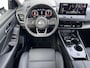 Nissan X-Trail 1.5 e-Power Tekna Automaat / Fabrieksgarantie tot 03-2028 / Navigatie / Lederen Bekleding / Stoel- en Stuurverwarming / Verwarmde Voorruit / Elektrische Kofferbak / Elektrisch Verstelbare Stoelen met Geheugen / 18" LM wielen + All Season banden /