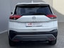 Nissan X-Trail 1.5 e-Power Tekna Automaat / Fabrieksgarantie tot 03-2028 / Navigatie / Lederen Bekleding / Stoel- en Stuurverwarming / Verwarmde Voorruit / Elektrische Kofferbak / Elektrisch Verstelbare Stoelen met Geheugen / 18" LM wielen + All Season banden /