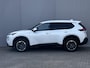 Nissan X-Trail 1.5 e-Power Tekna Automaat / Fabrieksgarantie tot 03-2028 / Navigatie / Lederen Bekleding / Stoel- en Stuurverwarming / Verwarmde Voorruit / Elektrische Kofferbak / Elektrisch Verstelbare Stoelen met Geheugen / 18" LM wielen + All Season banden /