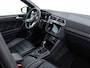 Volkswagen Tiguan 1.4 TSI 245pk DSG eHybrid R-Line Business+ · Panoramadak · Leder · 360 Camera · IQ.Light · Head-Up · Stoelverwarming + achterbank verwarmd · 19'' Inch ·