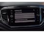 Volkswagen T-Roc 1.5 TSI 150pk DSG R-line Black style Pano | Trekhaak | Beats | 19"