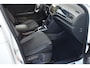 Volkswagen T-Roc 1.5 TSI 150pk DSG R-line Black style Pano | Trekhaak | Beats | 19"