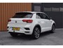 Volkswagen T-Roc 1.5 TSI 150pk DSG R-line Black style Pano | Trekhaak | Beats | 19"