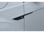 Volkswagen T-Roc 1.5 TSI 150pk DSG R-line Black style Pano | Trekhaak | Beats | 19"