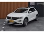 Volkswagen T-Roc 1.5 TSI 150pk DSG R-line Black style Pano | Trekhaak | Beats | 19"