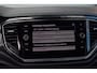 Volkswagen T-Roc 1.5 TSI 150pk DSG R-line Black style Pano | Trekhaak | Beats | 19"