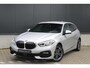 BMW 1-Serie 118i High Executive | Sport Line | Black Pack | Stuur & Stoelen Verw. | Comfort Pack | CarPlay |