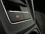 Volkswagen Golf 1.0 TSI Life Business/sfeerverlichting/Carplay/Camera/NL-AUTO NAP!!