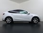 Tesla Model Y RWD 300PK LFP Accu SOH 92,5% Trekhaak Warmtepomp Leder Navi Ecc Adap.Cruise Panoramadak Camera's Stuur+Stoelverwarming Led Traffic-Aware Cruise Control Toybox Elek.Achterklep 1.600KG Trekgewicht 1e Eigenaar Origineel Nederlandse Auto