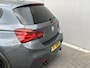 BMW 1-Serie 118i High Executive M Sport Shadow / Cruise Control / M-stuur / Apple Carplay&Android Auto / Led Koplampen / Electronic Climate Control / Voorstoelen Verwarmd / Navigatie / Parkeersensoren Voor&Achter / Hifi Speakers
