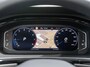 Volkswagen T-Roc 1.5 TSI R-Line - panorama - trekhaak - camera - black style - stuur+stoelverwarming - App connect - Keyless
