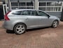 Volvo V60 2.0 D3 Momentum Bj 2012 Navi,trekhaak,clima,16inch,cv 164pk