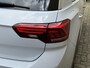 Volkswagen T-Roc 1.5 TSI 150pk R-line | Panoramadak | Virtueel cockpit | Adaptieve cruise | Lane assist | Trekhaak afneembaar | 19 inch velgen | Apple CarPlay | Navigatie | Camera | Elektrische achterklep | Keyless | LED | DAB | Volledig onderhouden