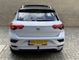 Volkswagen T-Roc 1.5 TSI 150pk R-line | Panoramadak | Virtueel cockpit | Adaptieve cruise | Lane assist | Trekhaak afneembaar | 19 inch velgen | Apple CarPlay | Navigatie | Camera | Elektrische achterklep | Keyless | LED | DAB | Volledig onderhouden
