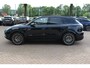 Porsche Cayenne 3.0 E-Hybrid / Trekhaak / Panoramadak / 360Camera / Softclose / Bose / 21'' / Luchtvering / Sportdesign+Chrono / Keyless / CarPlay / Stoelverwarming / Dodehoek / DAB / Cruise Control