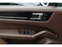 Porsche Cayenne 3.0 E-Hybrid / Trekhaak / Panoramadak / 360Camera / Softclose / Bose / 21'' / Luchtvering / Sportdesign+Chrono / Keyless / CarPlay / Stoelverwarming / Dodehoek / DAB / Cruise Control