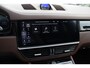 Porsche Cayenne 3.0 E-Hybrid / Trekhaak / Panoramadak / 360Camera / Softclose / Bose / 21'' / Luchtvering / Sportdesign+Chrono / Keyless / CarPlay / Stoelverwarming / Dodehoek / DAB / Cruise Control