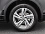 Volkswagen T-Roc 1.5 TSi 150 Pk Automaat R-Line Business | Trekhaak | Stoelverwarming | Camera | Adaptive Cruise | Carplay | Navigatie | 17 Inch | 20.604 Km !!
