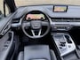 Audi Q7 3.0 TDI V6 374pk E-tron Quattro Sport | S-line | Panoramadak | Trekhaak wegklapbaar | Luchtvering | S-line lederen interieur (memory) | Stoel&stuurverwarming | Adaptieve cruise | Lane assist | LED | Apple CarPlay | 22 inch velgen | Virtueel cockpit | Volledig onderhouden