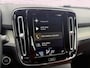 Volvo XC40 2.0 T4 Inscription | Trekhaak | Stoelverwarming | Parkeer camera | BLIS | Leder | Parkeersensoren | Cruise control | Metallic lak |