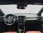 Volvo XC40 2.0 T4 Inscription | Trekhaak | Stoelverwarming | Parkeer camera | BLIS | Leder | Parkeersensoren | Cruise control | Metallic lak |