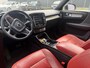 Volvo XC40 2.0 T4 Inscription | Trekhaak | Stoelverwarming | Parkeer camera | BLIS | Leder | Parkeersensoren | Cruise control | Metallic lak |