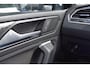 Volkswagen Tiguan 2.0 TSI 4Motion R- Line Highline Schuifdak |Trekhaak | Digitaal Dashboard | Carplay Navi | 12 mnd BOVAG garantie | Whatsapp 06-53188999